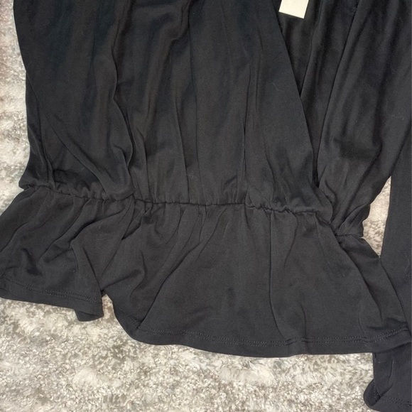 Black V-neck blouse - Picture 2 of 4